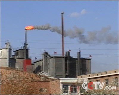 記者:"電石廠是怎么污染的?"